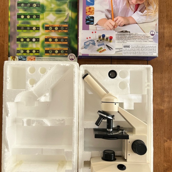 Microscope - Picture 2 of 2